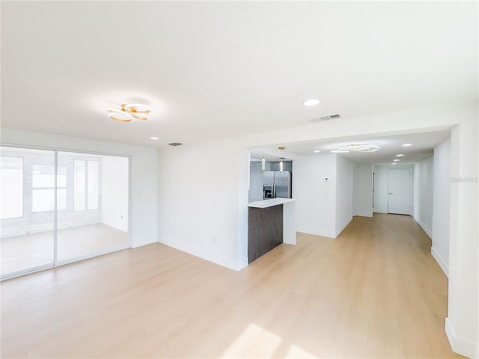 Activo con contrato: $290,000 (3 camas, 2 baños, 1200 Pies cuadrados)
