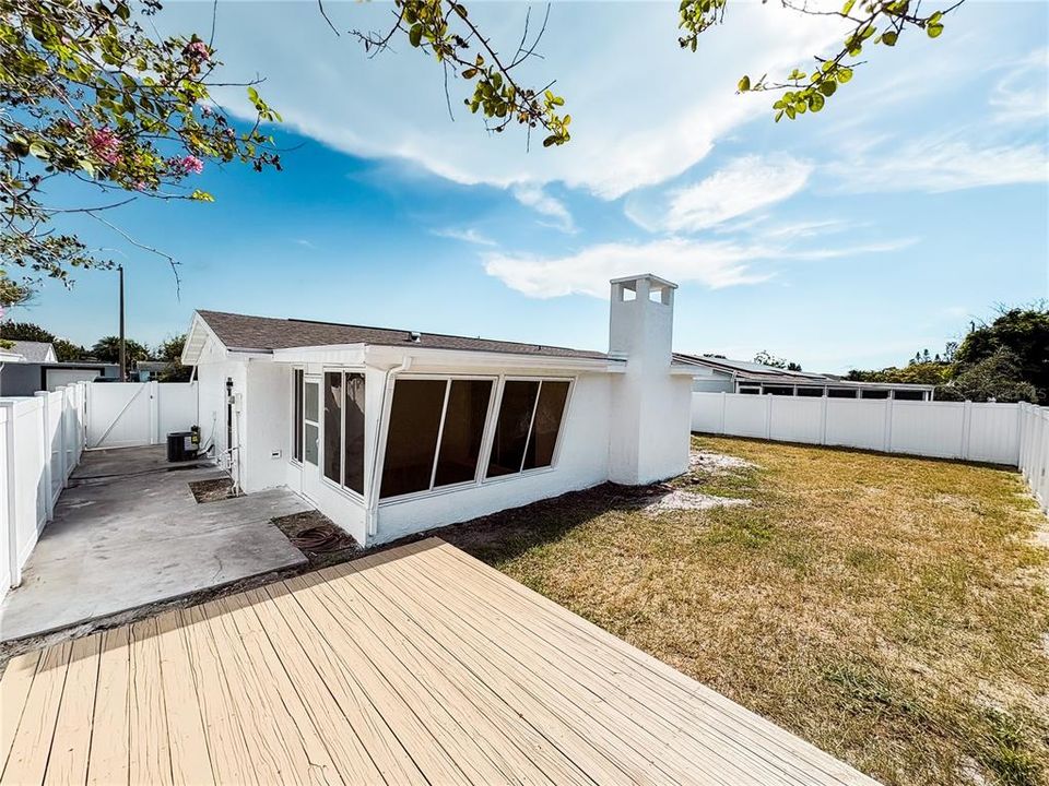 Activo con contrato: $290,000 (3 camas, 2 baños, 1200 Pies cuadrados)
