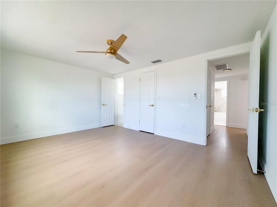 Activo con contrato: $290,000 (3 camas, 2 baños, 1200 Pies cuadrados)