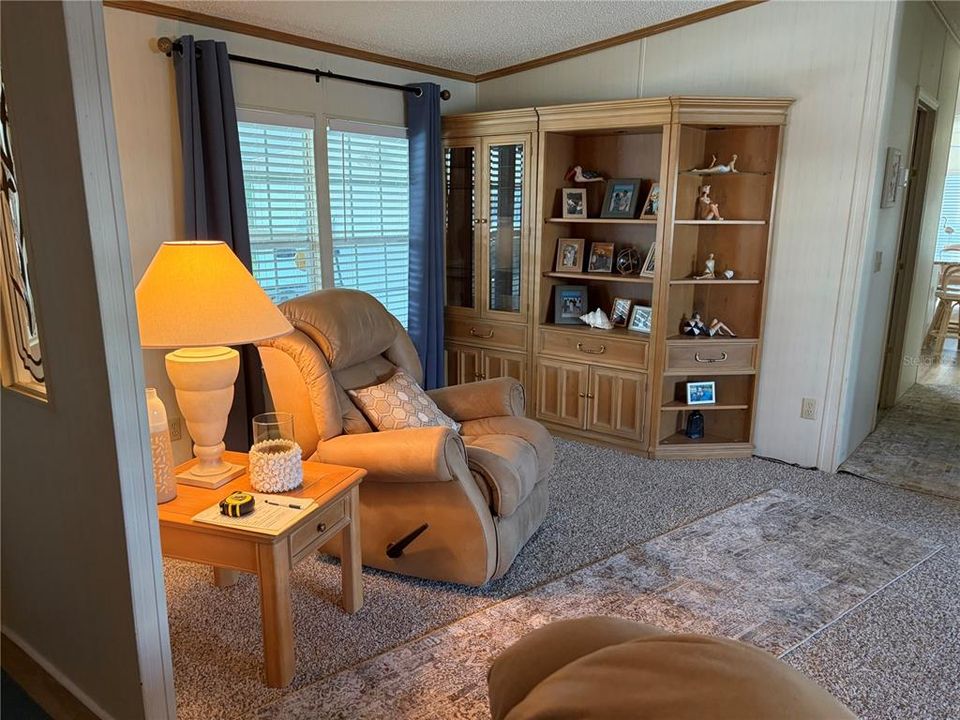 For Sale: $185,000 (2 beds, 2 baths, 1560 Square Feet)