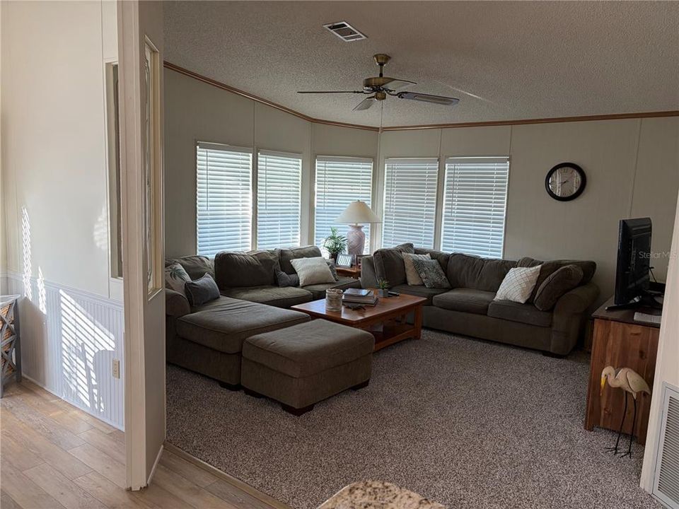 For Sale: $185,000 (2 beds, 2 baths, 1560 Square Feet)