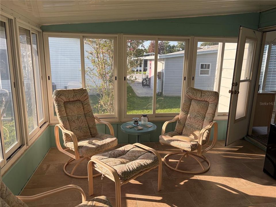For Sale: $185,000 (2 beds, 2 baths, 1560 Square Feet)
