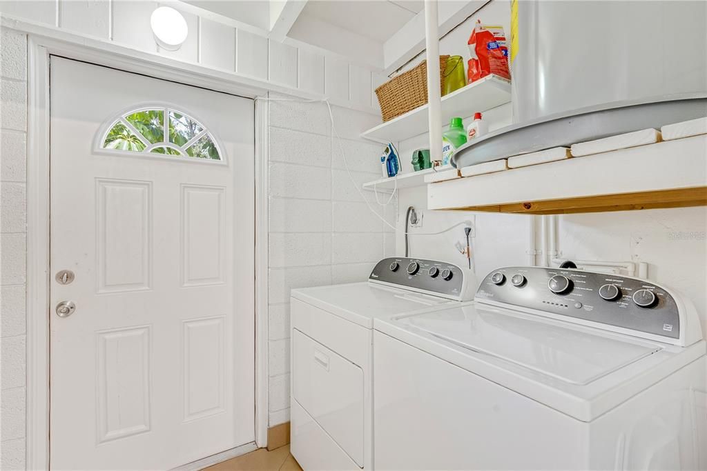 For Rent: $2,350 (2 beds, 1 baths, 1224 Square Feet)
