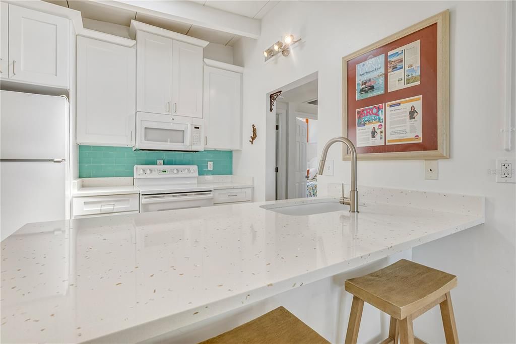 For Rent: $2,350 (2 beds, 1 baths, 1224 Square Feet)