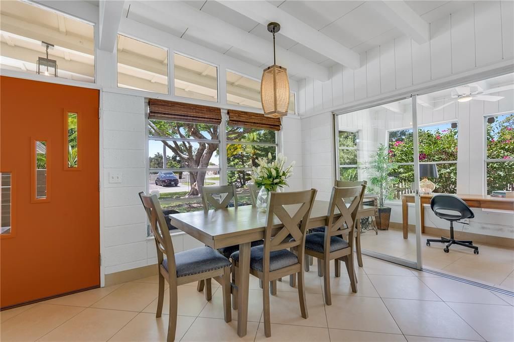 For Rent: $2,350 (2 beds, 1 baths, 1224 Square Feet)