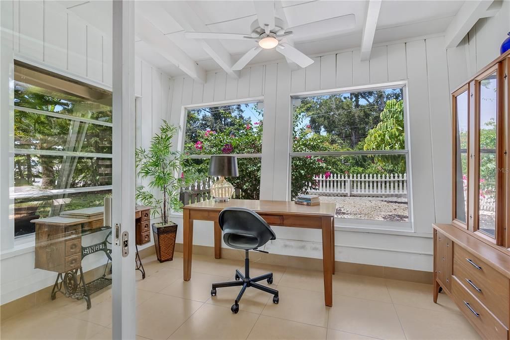 For Rent: $2,350 (2 beds, 1 baths, 1224 Square Feet)