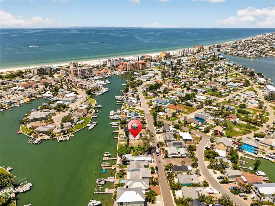 En Venta: $800,000 (0.14 acres)