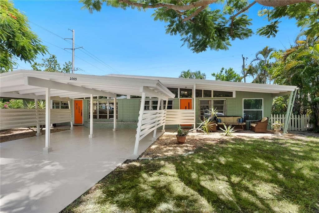 For Rent: $2,350 (2 beds, 1 baths, 1224 Square Feet)