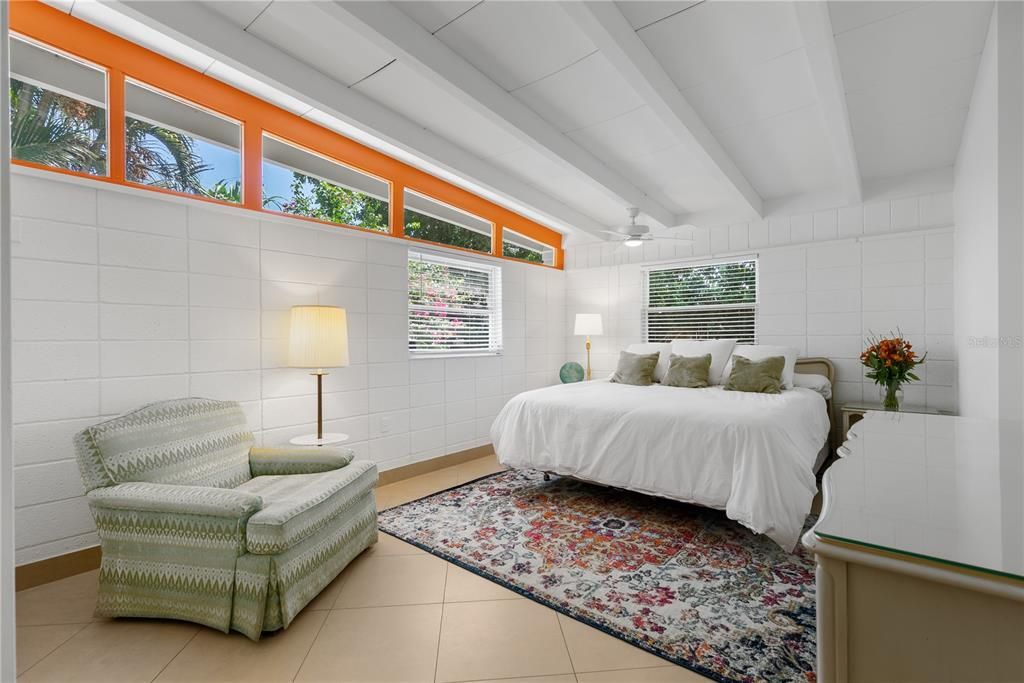 For Rent: $2,350 (2 beds, 1 baths, 1224 Square Feet)