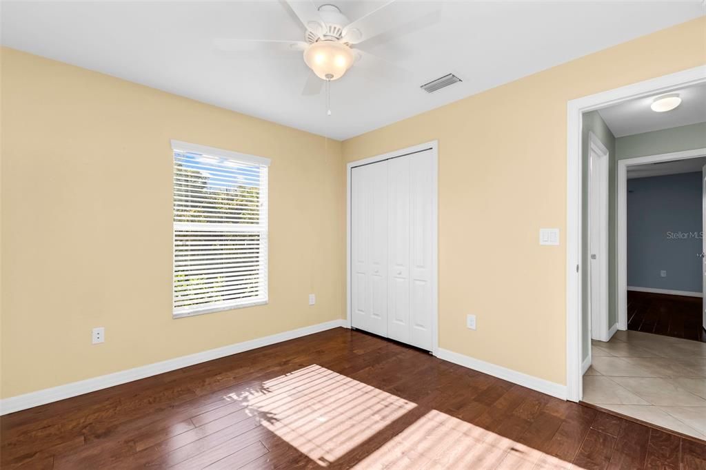 For Sale: $339,900 (3 beds, 2 baths, 1363 Square Feet)