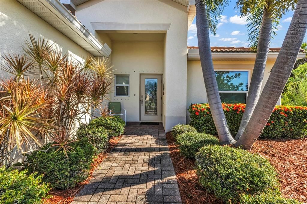 For Sale: $339,900 (3 beds, 2 baths, 1363 Square Feet)