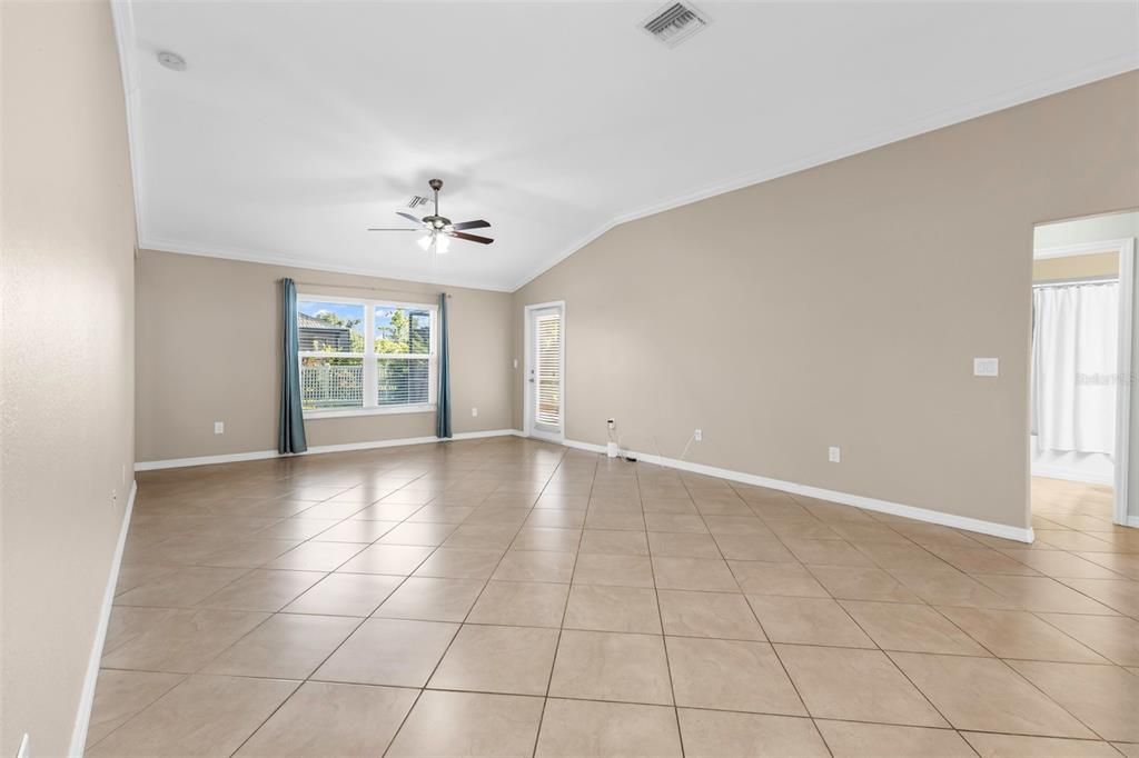 For Sale: $339,900 (3 beds, 2 baths, 1363 Square Feet)