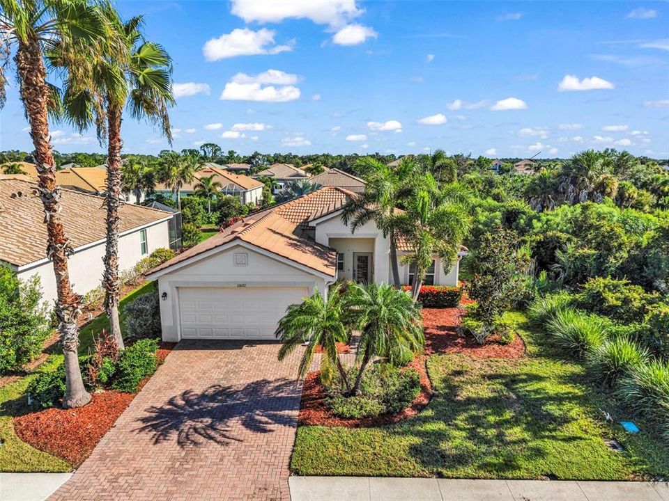 For Sale: $339,900 (3 beds, 2 baths, 1363 Square Feet)
