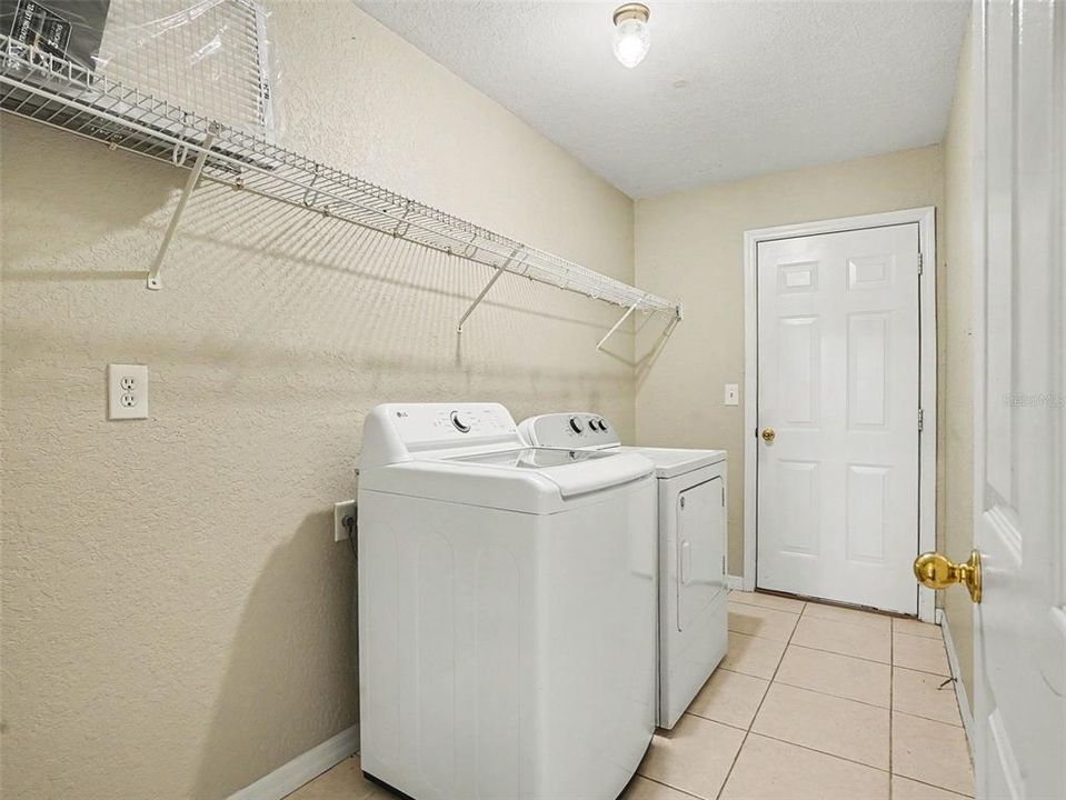 For Sale: $300,000 (3 beds, 2 baths, 1685 Square Feet)