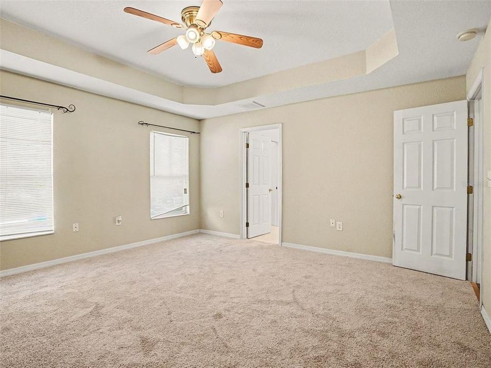 For Sale: $300,000 (3 beds, 2 baths, 1685 Square Feet)