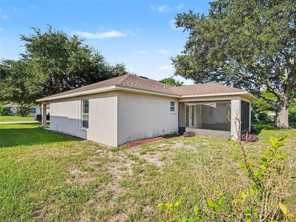 For Sale: $300,000 (3 beds, 2 baths, 1685 Square Feet)