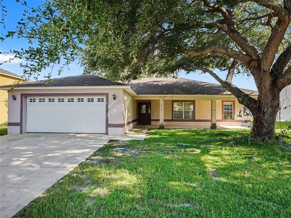 For Sale: $300,000 (3 beds, 2 baths, 1685 Square Feet)