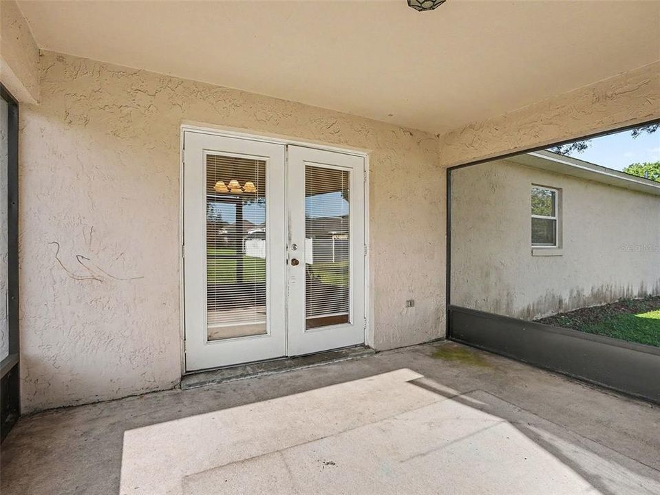 For Sale: $300,000 (3 beds, 2 baths, 1685 Square Feet)
