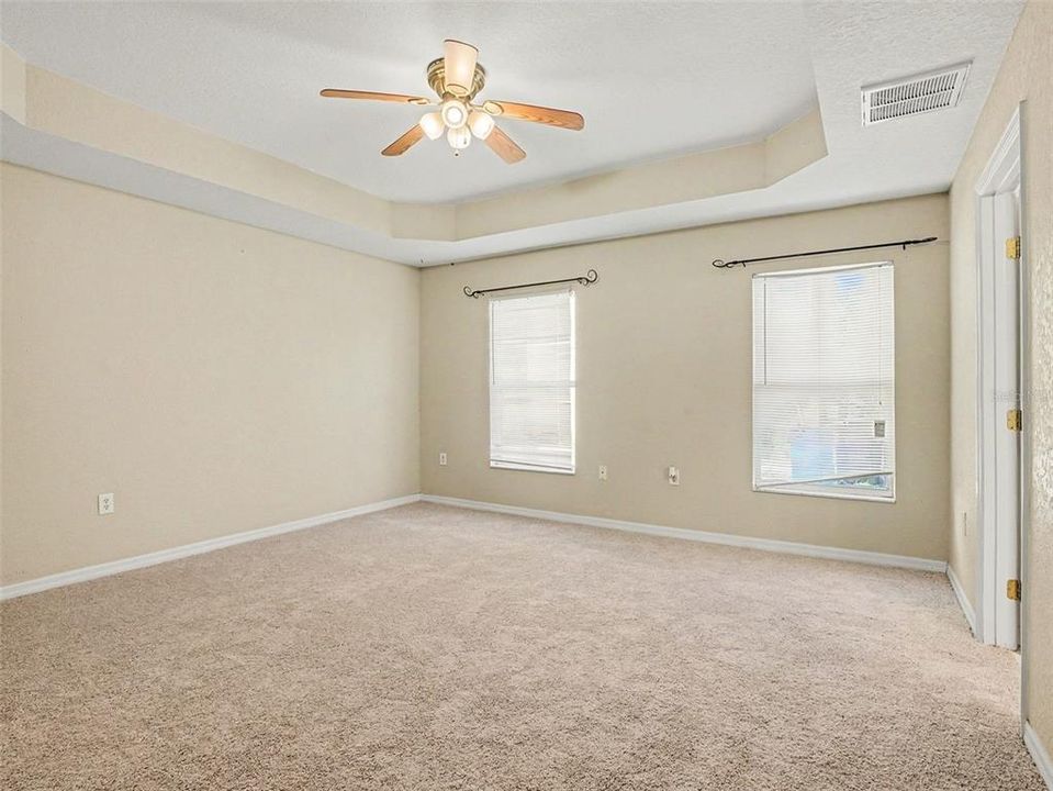 For Sale: $300,000 (3 beds, 2 baths, 1685 Square Feet)