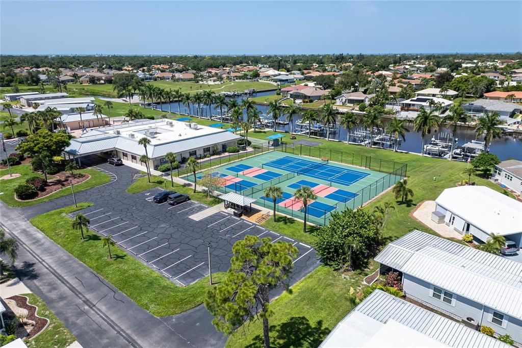 En Venta: $175,000 (2 camas, 2 baños, 1056 Pies cuadrados)