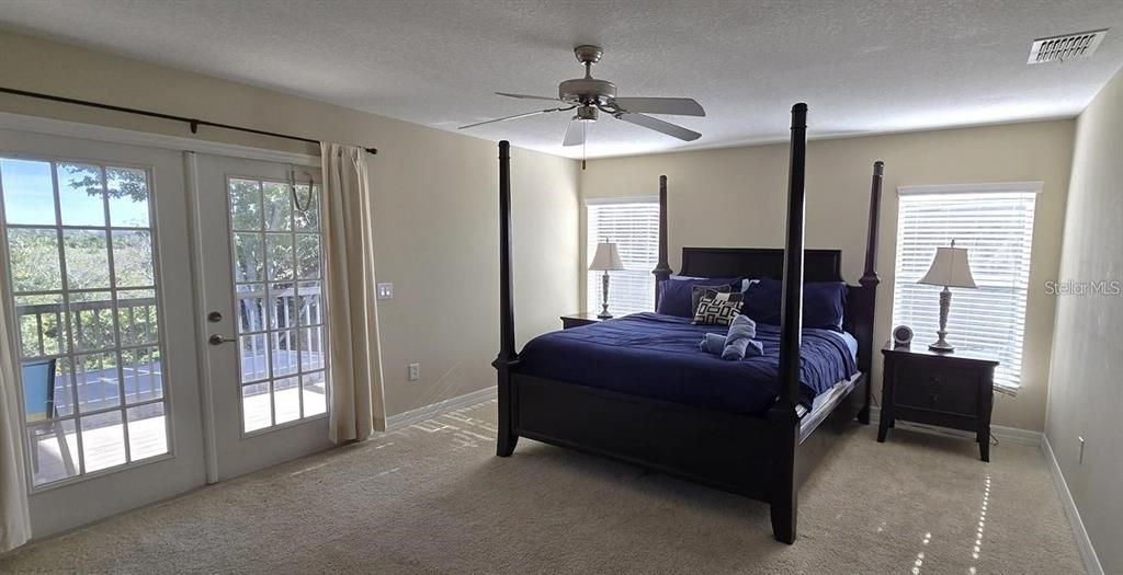 For Sale: $530,000 (5 beds, 4 baths, 3221 Square Feet)