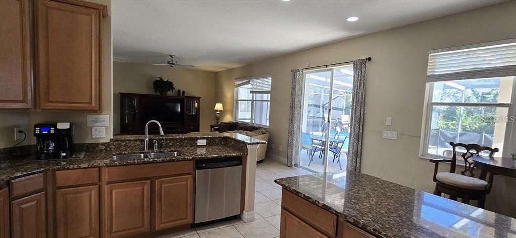For Sale: $530,000 (5 beds, 4 baths, 3221 Square Feet)