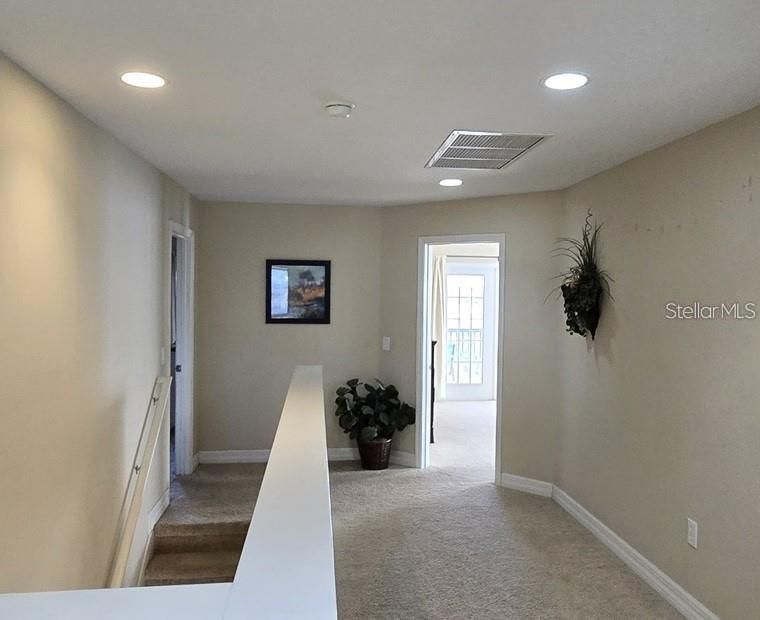 For Sale: $530,000 (5 beds, 4 baths, 3221 Square Feet)