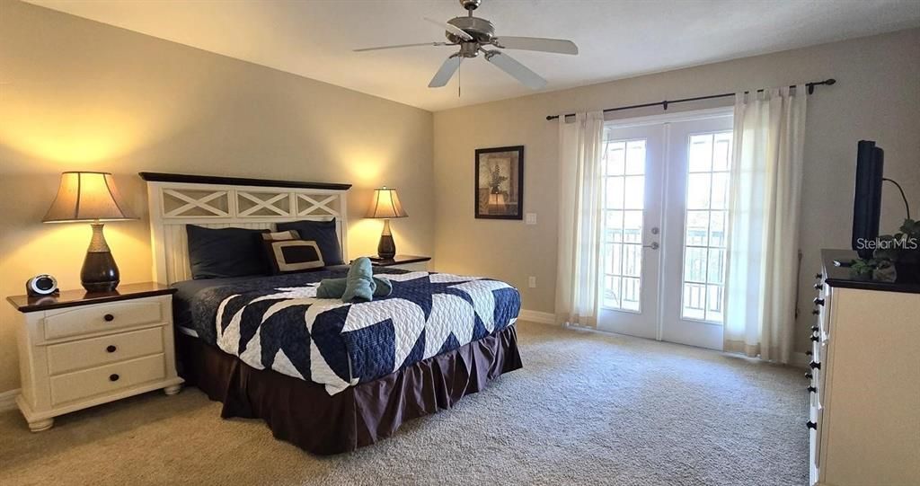 For Sale: $530,000 (5 beds, 4 baths, 3221 Square Feet)