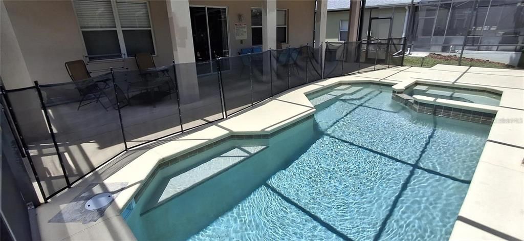 For Sale: $530,000 (5 beds, 4 baths, 3221 Square Feet)