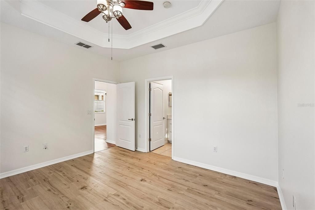 For Sale: $429,900 (3 beds, 2 baths, 1470 Square Feet)