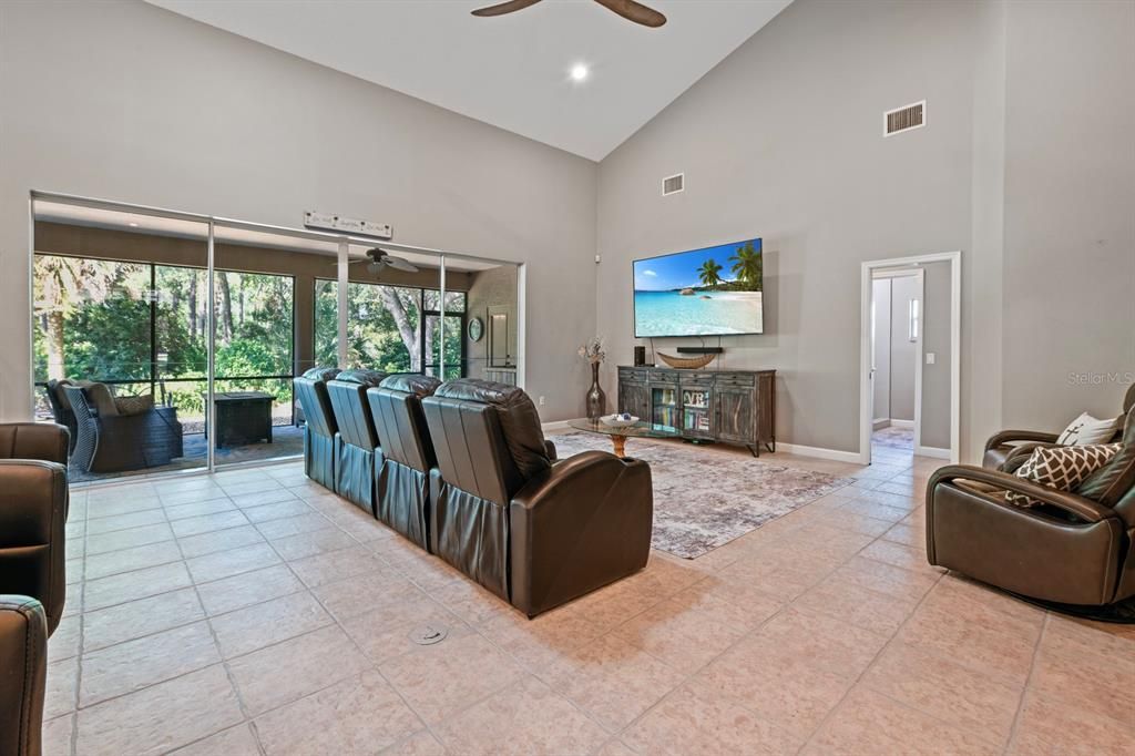 For Sale: $659,900 (3 beds, 2 baths, 2509 Square Feet)