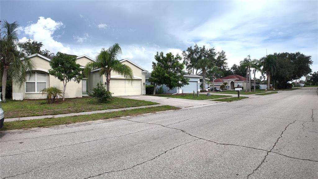 For Sale: $385,000 (3 beds, 2 baths, 1984 Square Feet)