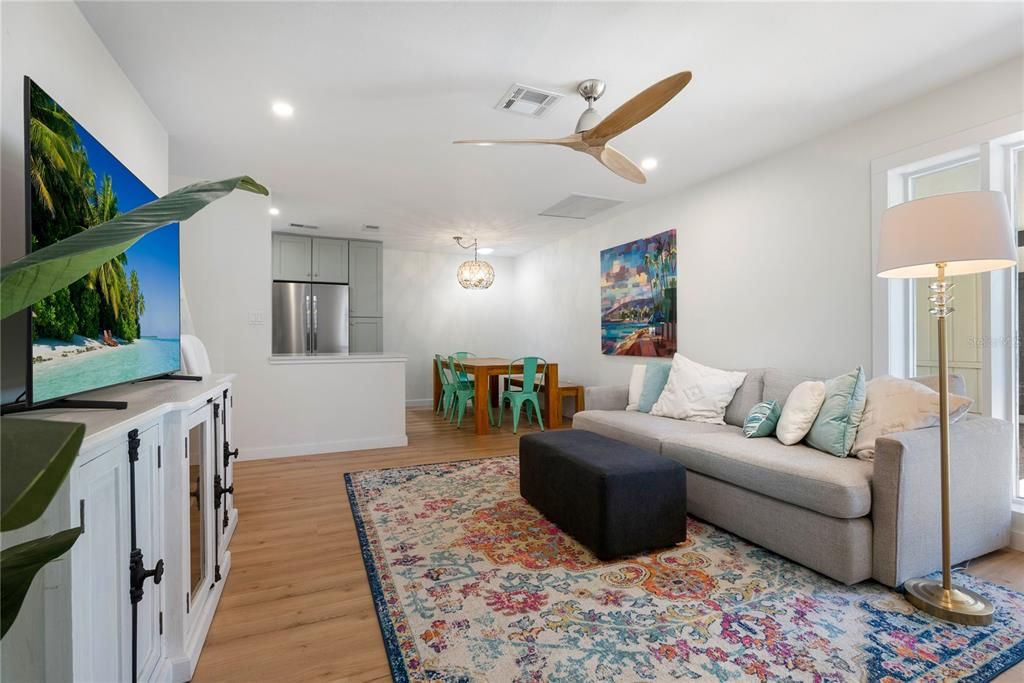 For Rent: $2,750 (3 beds, 2 baths, 1355 Square Feet)