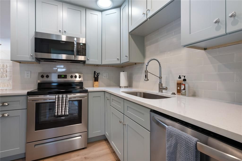 For Rent: $2,750 (3 beds, 2 baths, 1355 Square Feet)