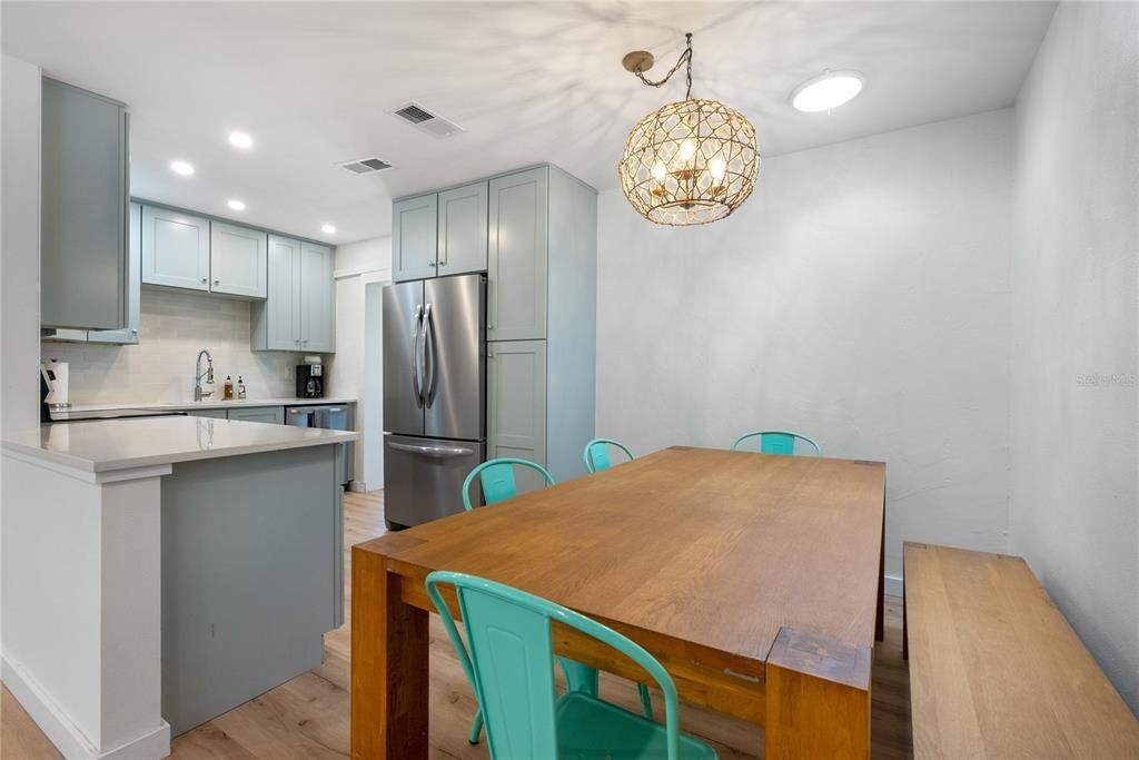 For Rent: $2,750 (3 beds, 2 baths, 1355 Square Feet)