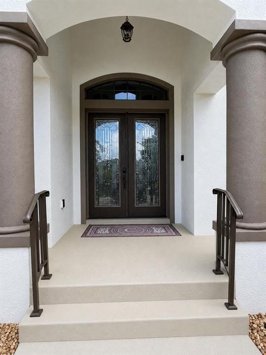 For Sale: $649,900 (4 beds, 2 baths, 2330 Square Feet)