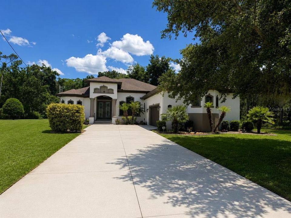 For Sale: $649,900 (4 beds, 2 baths, 2330 Square Feet)