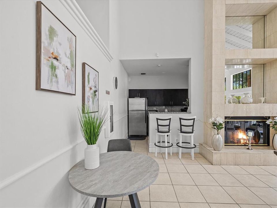 For Sale: $149,900 (1 beds, 1 baths, 684 Square Feet)