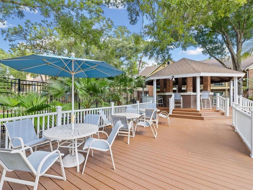 For Sale: $149,900 (1 beds, 1 baths, 684 Square Feet)
