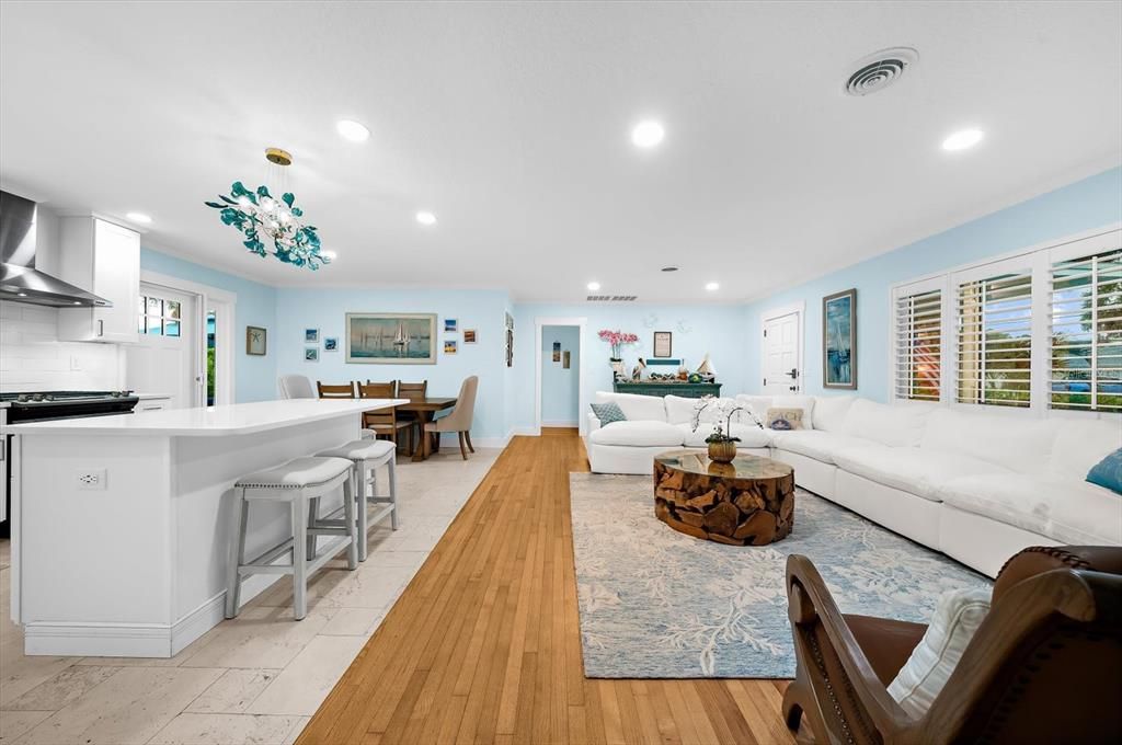 En Venta: $1,675,000 (3 camas, 2 baños, 1856 Pies cuadrados)