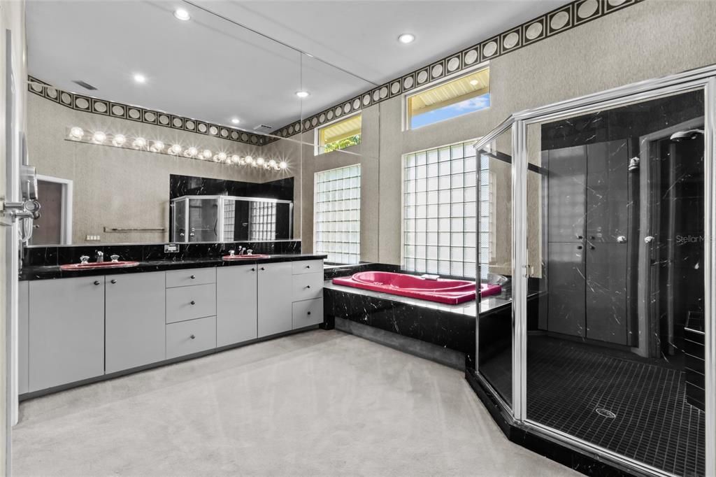 En Venta: $1,650,000 (4 camas, 3 baños, 3993 Pies cuadrados)