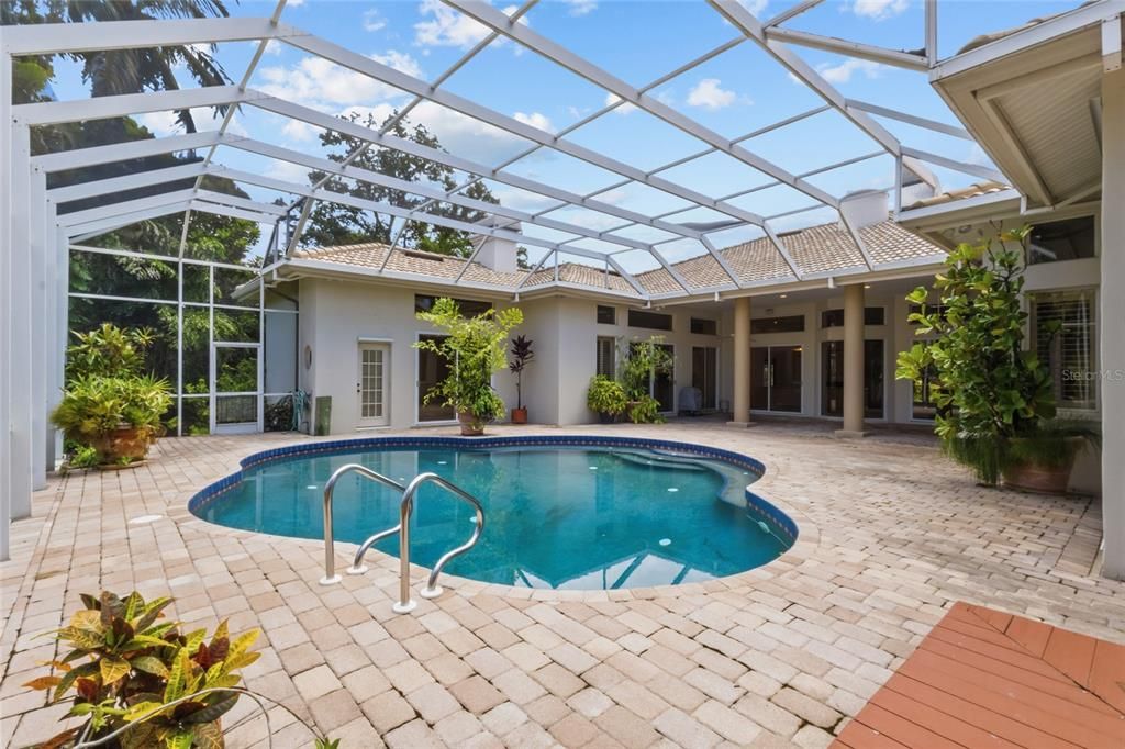 En Venta: $1,650,000 (4 camas, 3 baños, 3993 Pies cuadrados)