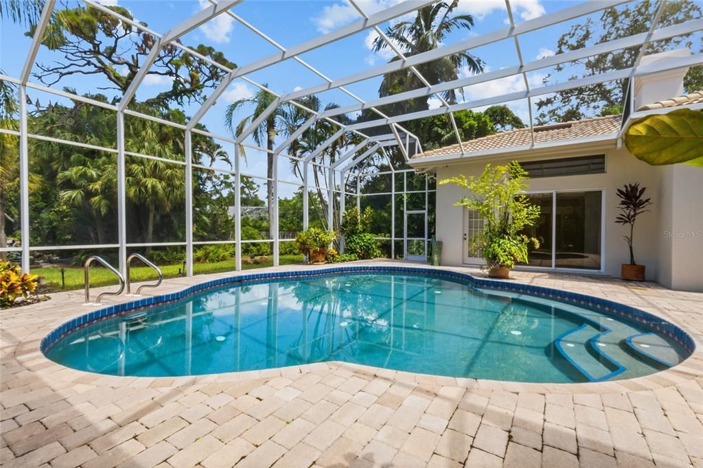En Venta: $1,650,000 (4 camas, 3 baños, 3993 Pies cuadrados)