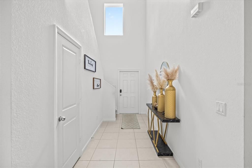 En Venta: $392,999 (5 camas, 2 baños, 2326 Pies cuadrados)