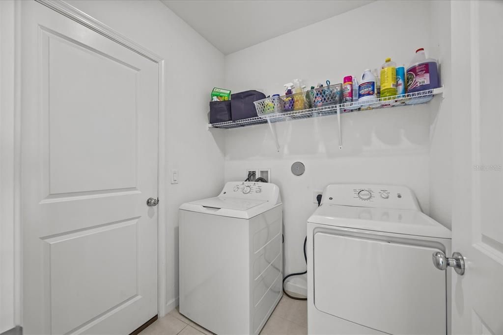 En Venta: $392,999 (5 camas, 2 baños, 2326 Pies cuadrados)