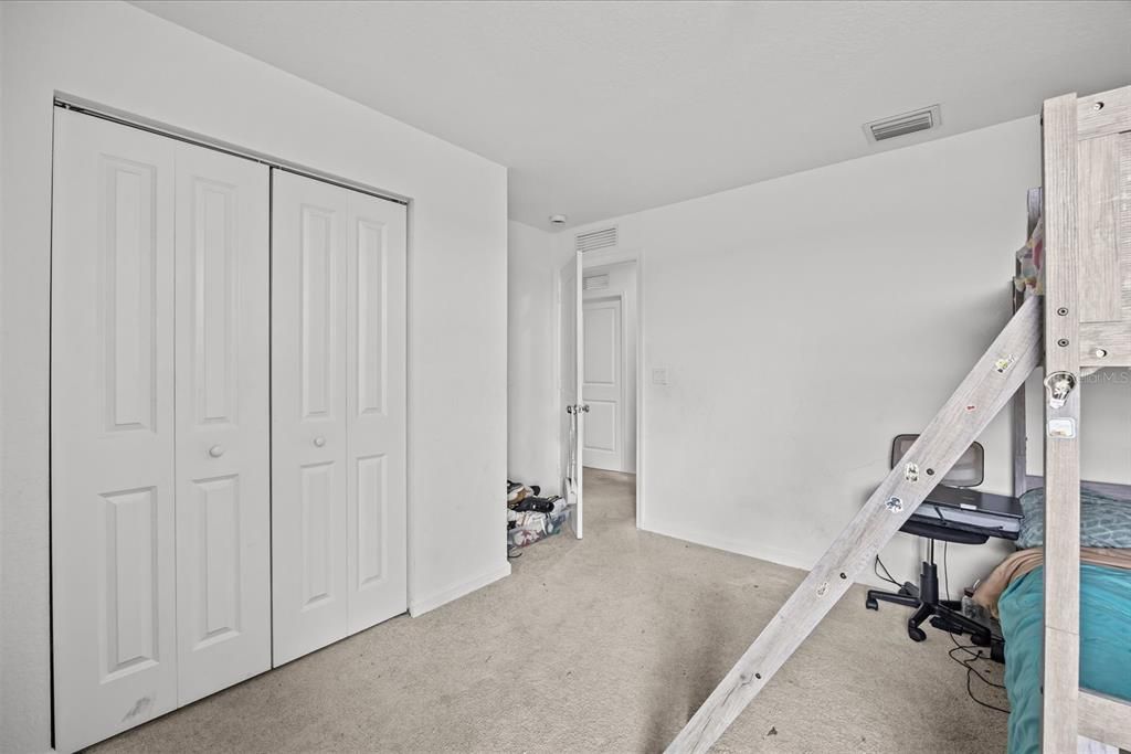 En Venta: $392,999 (5 camas, 2 baños, 2326 Pies cuadrados)