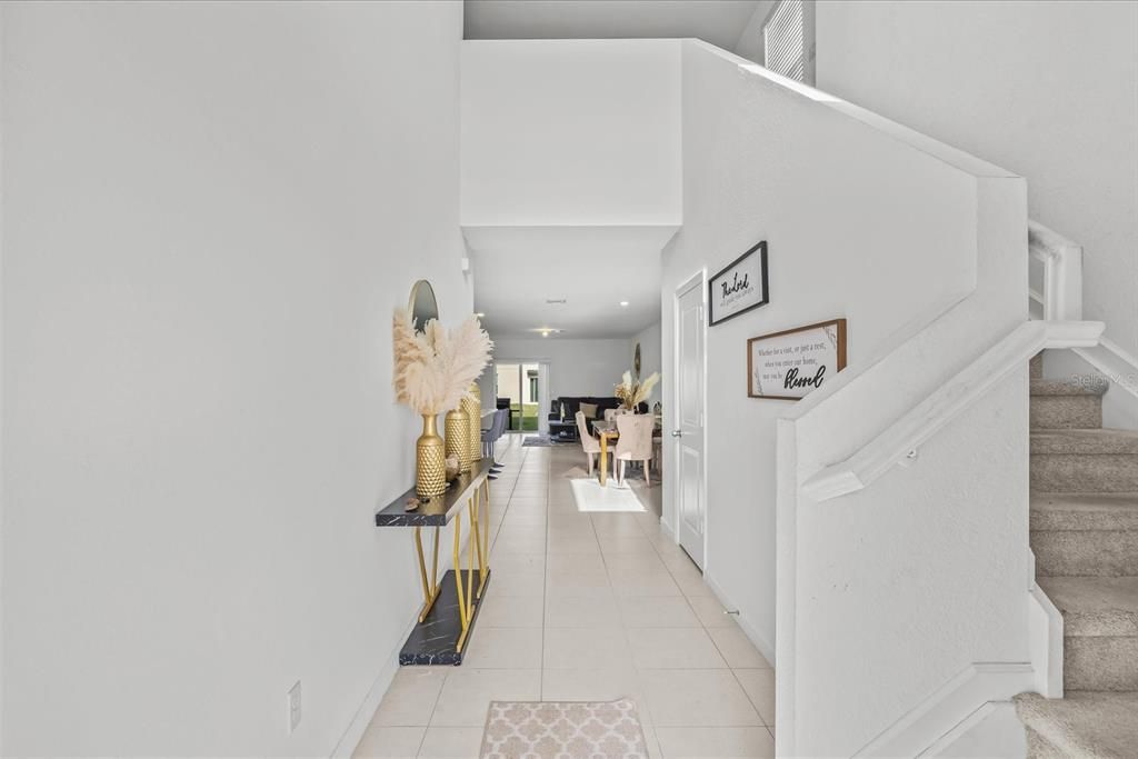 En Venta: $392,999 (5 camas, 2 baños, 2326 Pies cuadrados)
