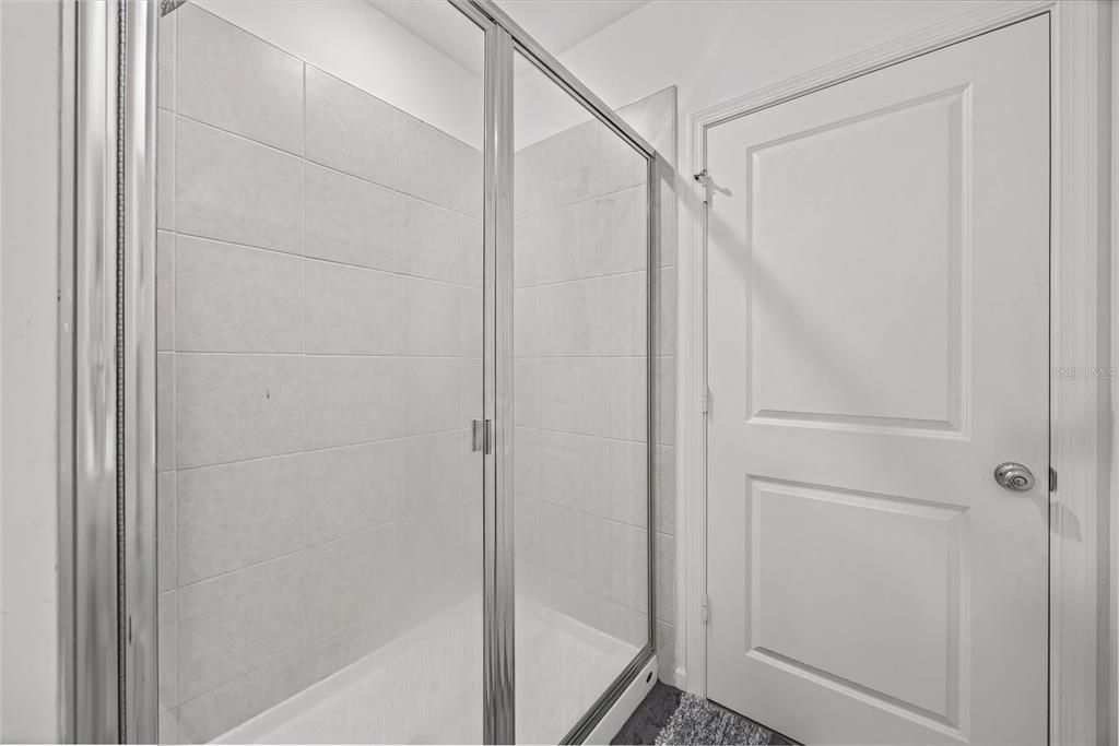 En Venta: $392,999 (5 camas, 2 baños, 2326 Pies cuadrados)