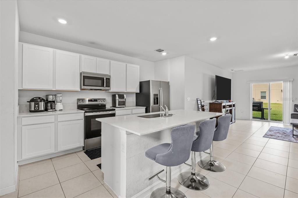 En Venta: $392,999 (5 camas, 2 baños, 2326 Pies cuadrados)