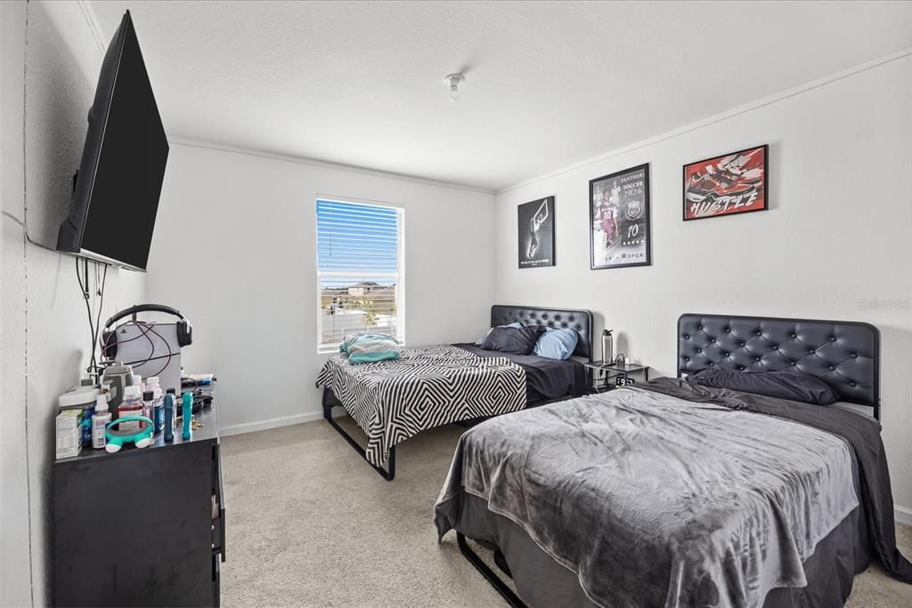 En Venta: $392,999 (5 camas, 2 baños, 2326 Pies cuadrados)